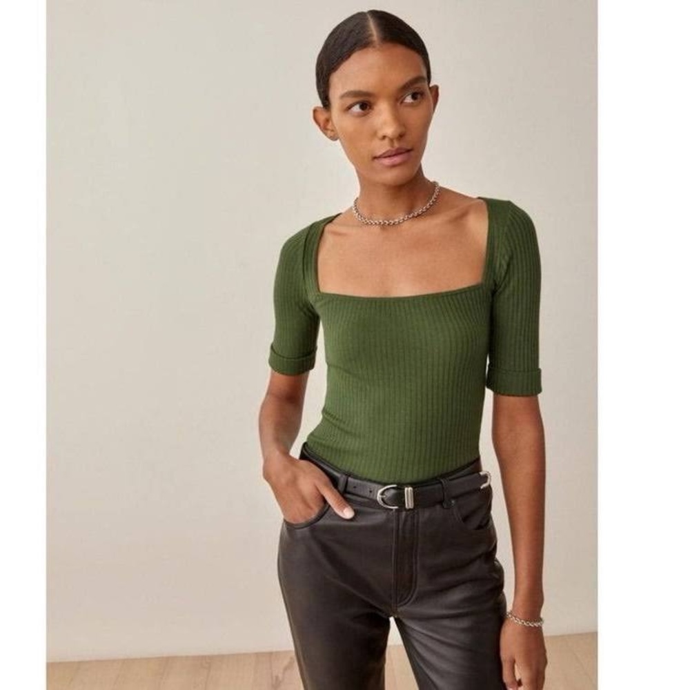 Reformation Leanne Ribbed Square neckline top in Fern Size Small NWT